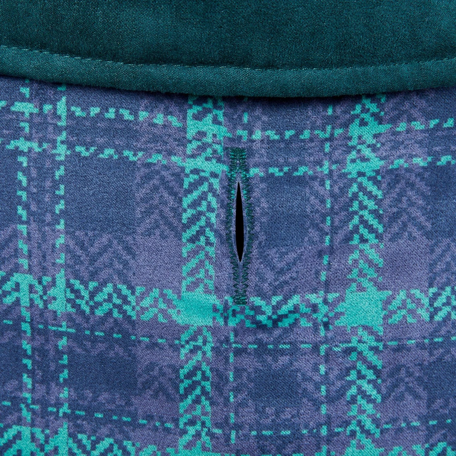 Frisco Mediumweight Reversible Dog & Cat Coat 8 Frisco Mediumweight Reversible Dog & Cat Coat - Image 6