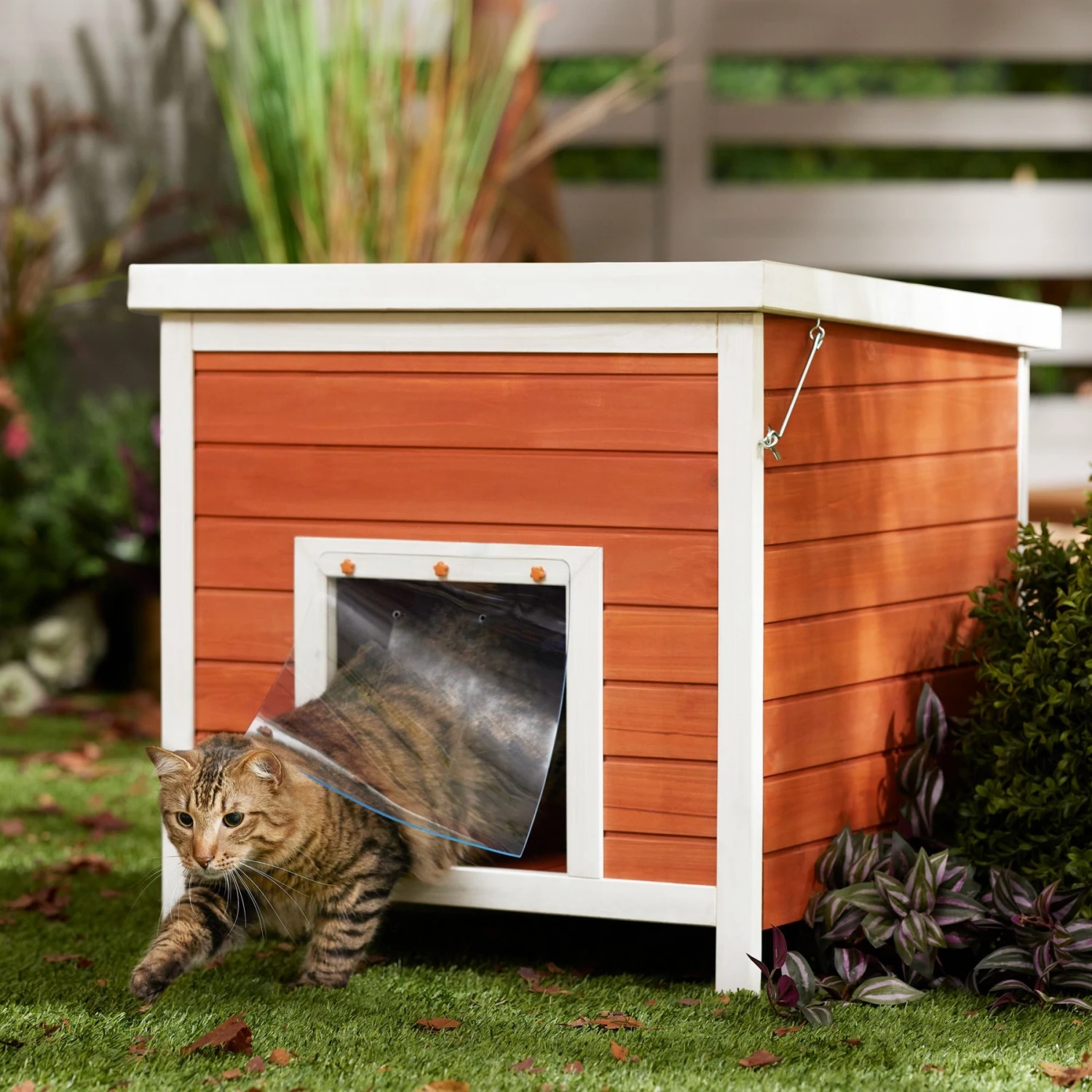 Frisco Outdoor Wooden Cat House With Retractable Roof 3 Frisco Outdoor Wooden Cat House With Retractable Roof