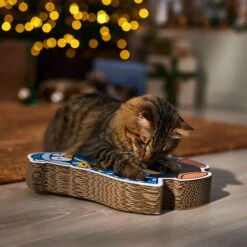 Frisco Holiday Penguin Interactive Maze & Scratch Cardboard Cat Toy With Catnip -Pet Cat Store 739766 PT4. AC SS1800 V1695046873